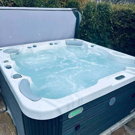 Villa смокиня град