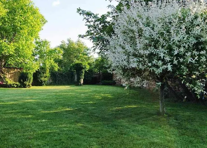 смокиня град Willa Chisaria